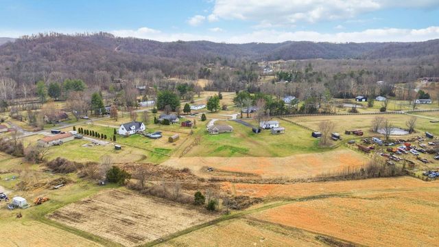 110 Fentress Spur Rd, Berea, KY 40403