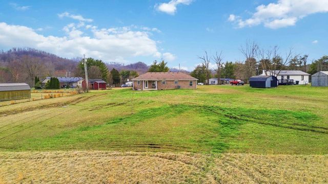 110 Fentress Spur Rd, Berea, KY 40403