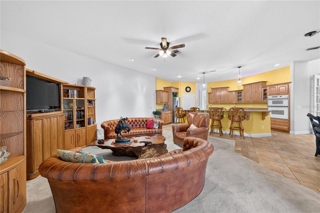 Image 11 of property listing at 2335 FOREST CLUB DRIVE, Orlando, FL 32804