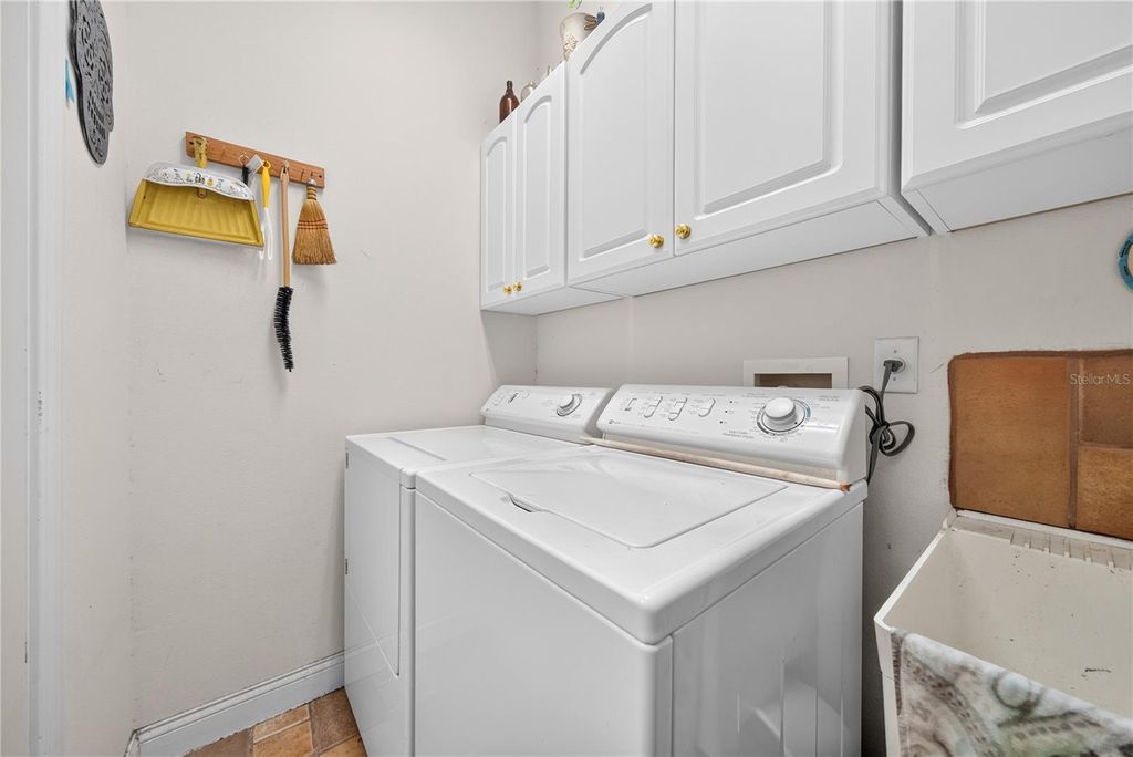 Image 34 of property listing at 2335 FOREST CLUB DRIVE, Orlando, FL 32804