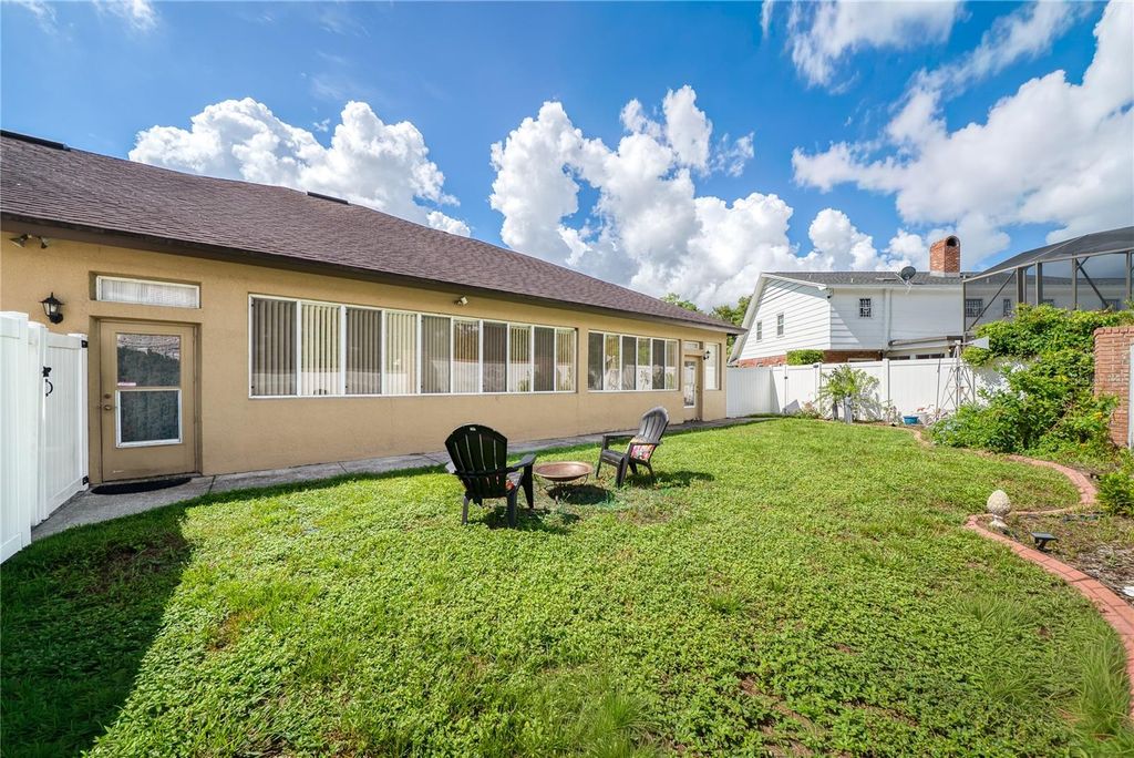 Image 38 of property listing at 2335 FOREST CLUB DRIVE, Orlando, FL 32804