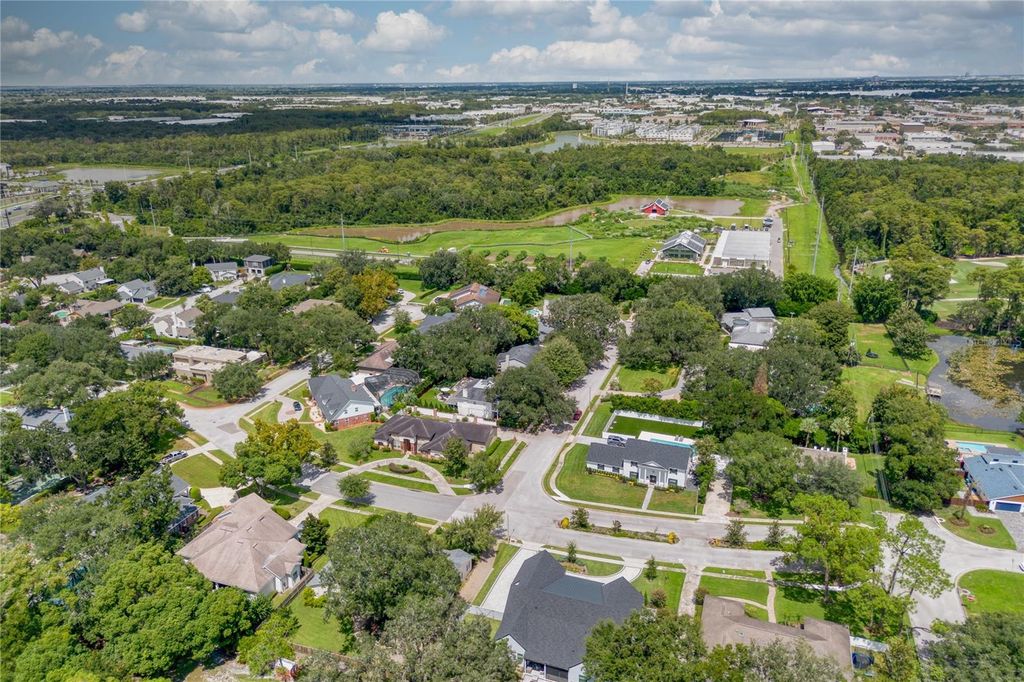 Image 45 of property listing at 2335 FOREST CLUB DRIVE, Orlando, FL 32804