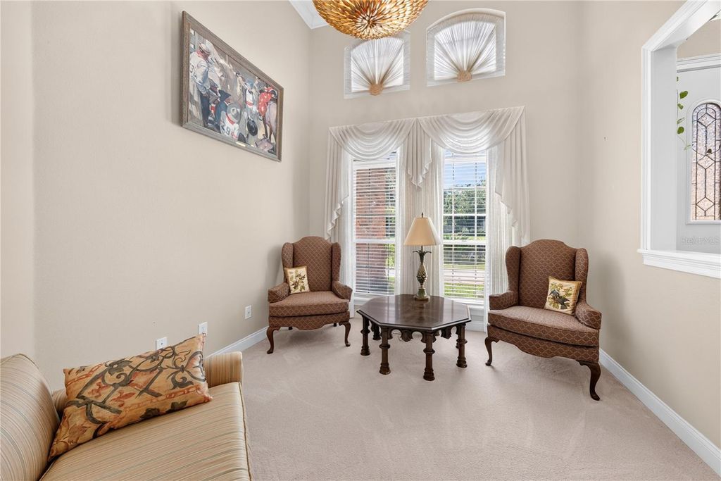 Image 6 of property listing at 2335 FOREST CLUB DRIVE, Orlando, FL 32804
