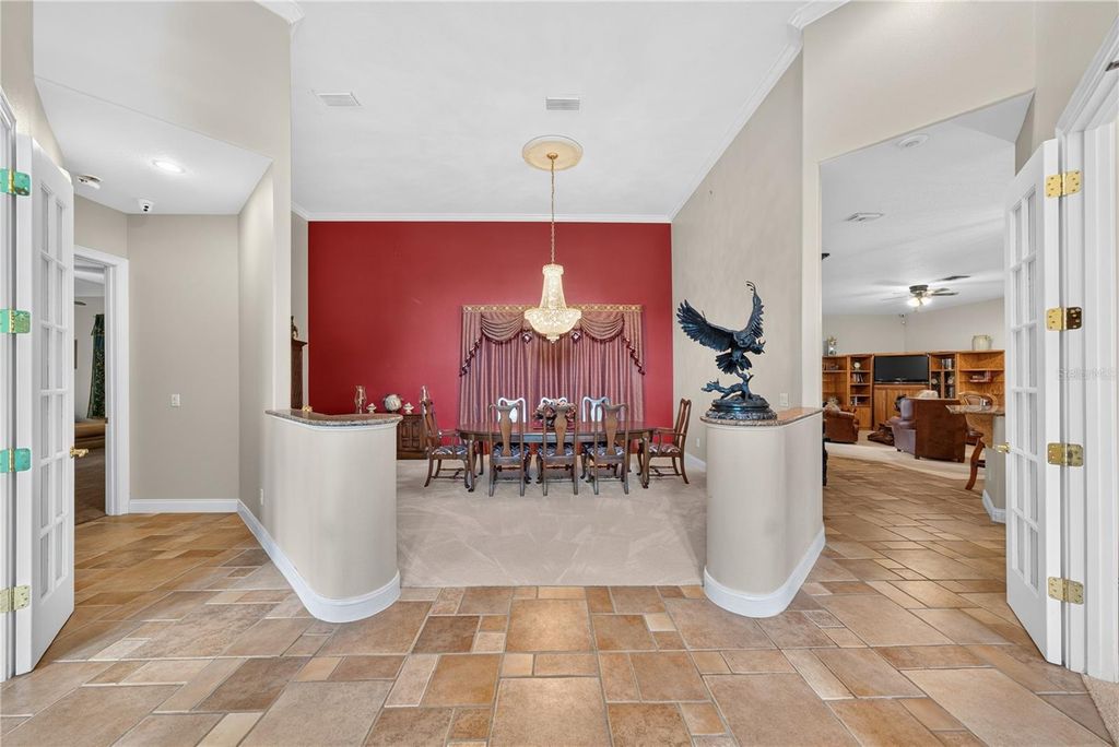 Image 7 of property listing at 2335 FOREST CLUB DRIVE, Orlando, FL 32804