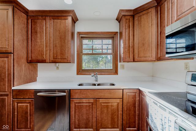 949 Hickory Lane, New Castle, IN 47362