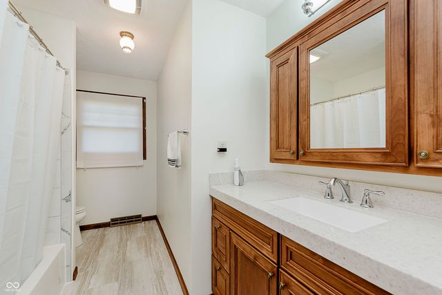 949 Hickory Lane, New Castle, IN 47362