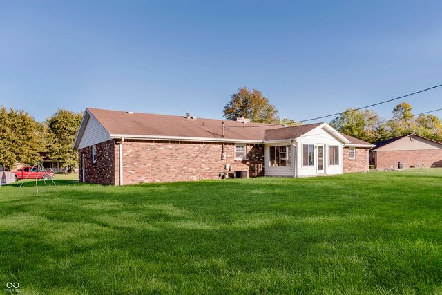 949 Hickory Lane, New Castle, IN 47362