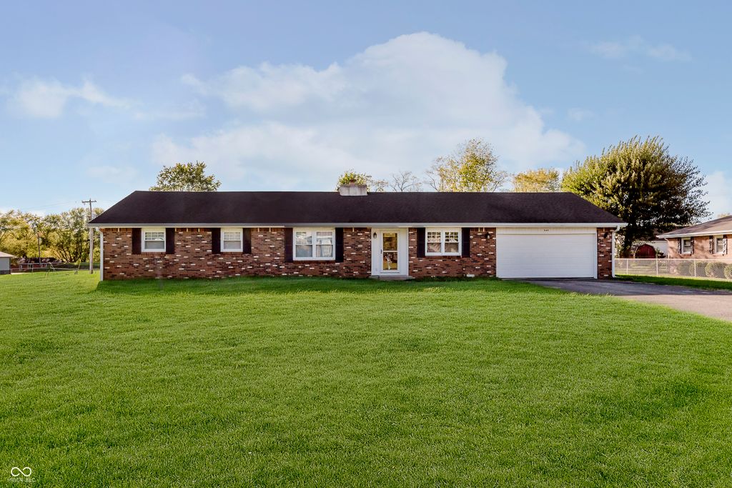 949 Hickory Lane, New Castle, IN 47362