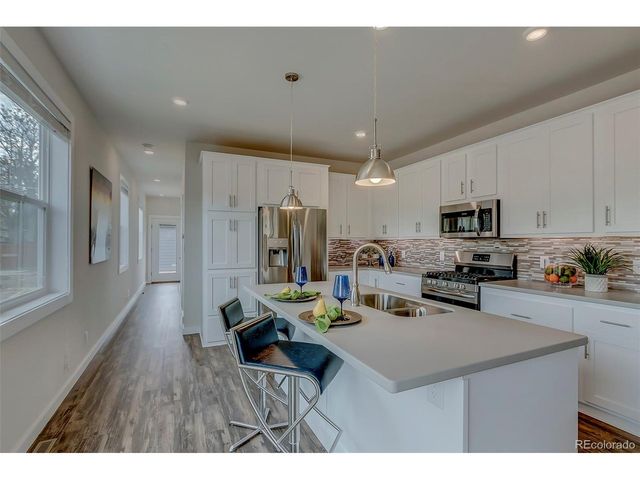 2858 S Delaware St, Englewood, CO 80110