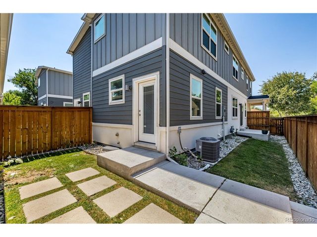 2858 S Delaware St, Englewood, CO 80110