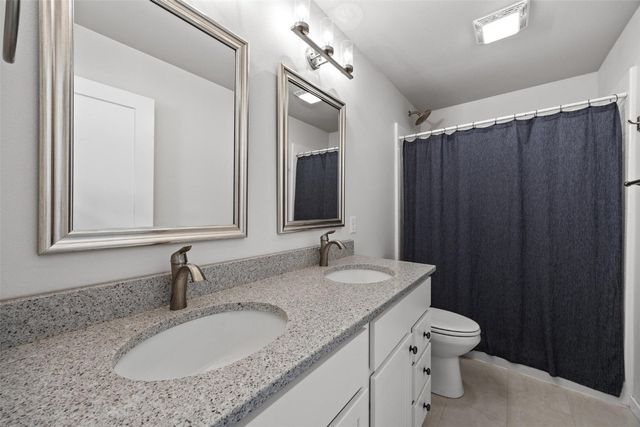 2207 Saint Andrews Drive, North Liberty, IA 52317