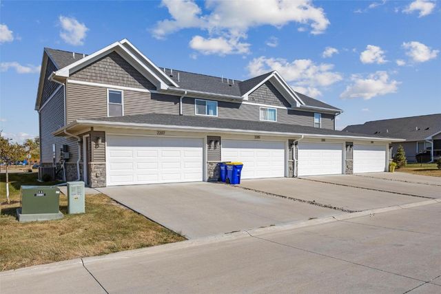2207 Saint Andrews Drive, North Liberty, IA 52317