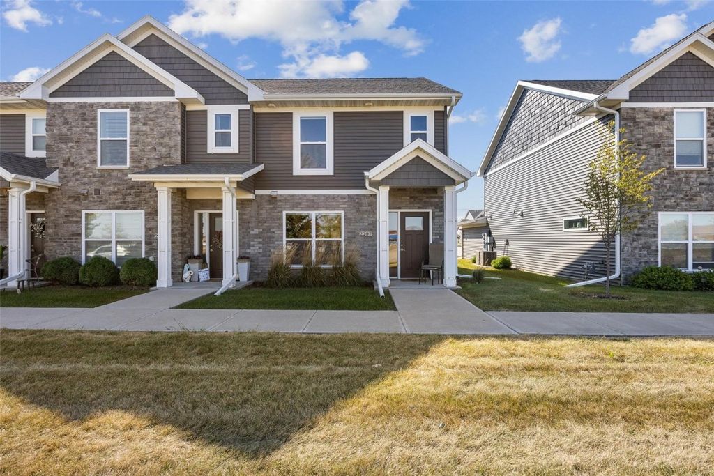 2207 Saint Andrews Drive, North Liberty, IA 52317