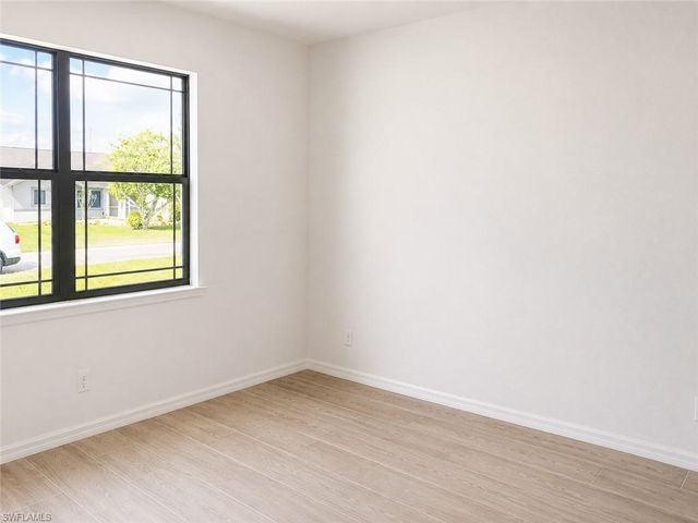705 SW 23rd TER, Cape Coral, FL 33991
