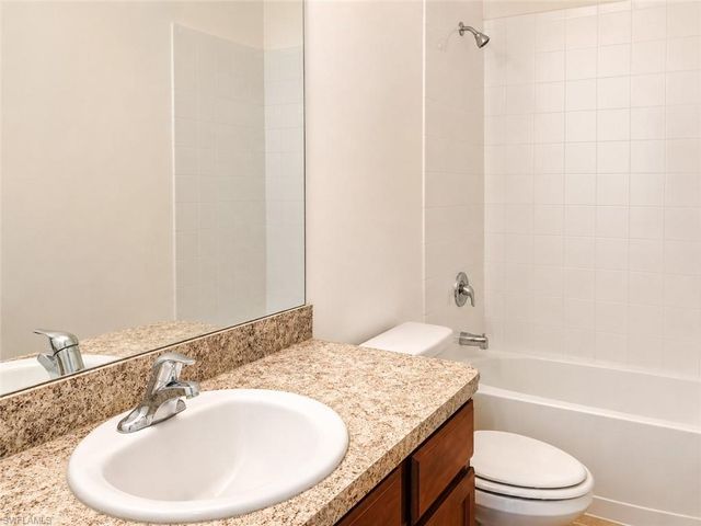 705 SW 23rd TER, Cape Coral, FL 33991