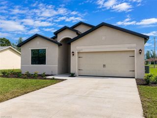 705 SW 23rd TER, Cape Coral, FL 33991