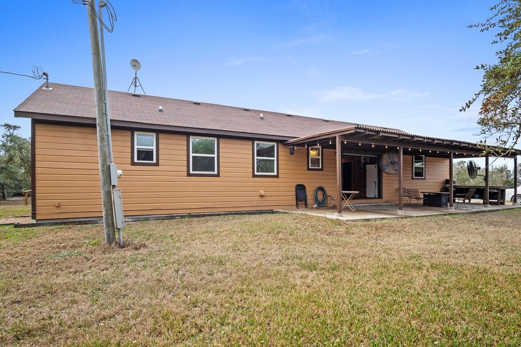 652 Rabbit Run, Aransas Pass, TX 78336 — exterior