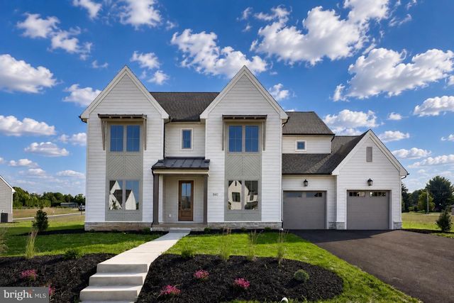 840 WHEATFIELD LN, Lebanon, PA 17042