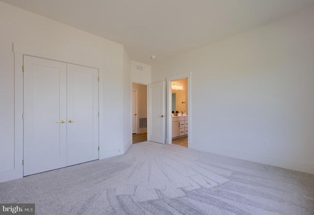 840 WHEATFIELD LN, Lebanon, PA 17042