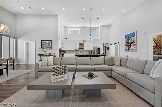 306 East Country Club Drive, Henderson, NV 89015