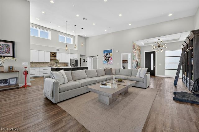 306 East Country Club Drive, Henderson, NV 89015