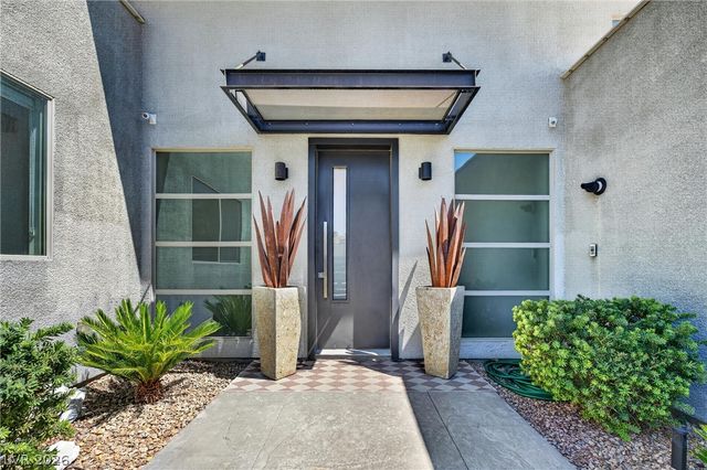306 East Country Club Drive, Henderson, NV 89015