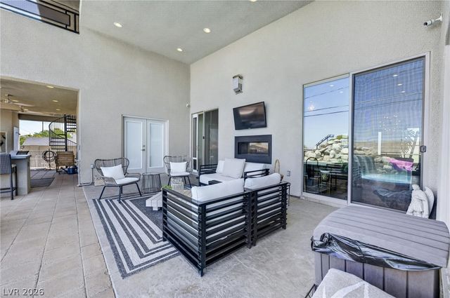 306 East Country Club Drive, Henderson, NV 89015