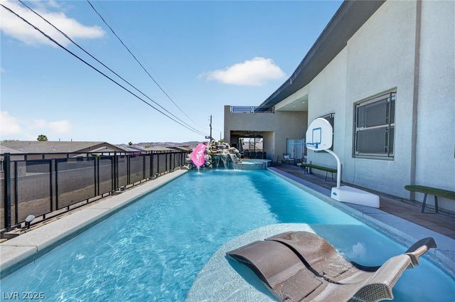 306 East Country Club Drive, Henderson, NV 89015