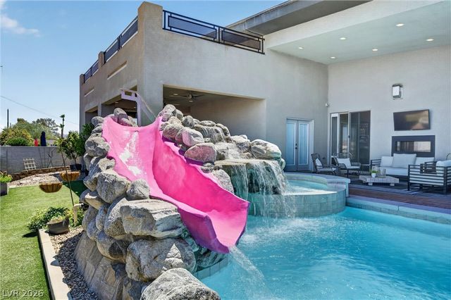 306 East Country Club Drive, Henderson, NV 89015