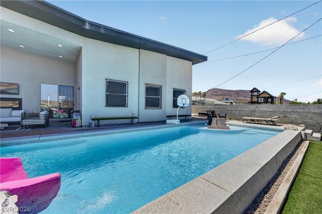 306 East Country Club Drive, Henderson, NV 89015