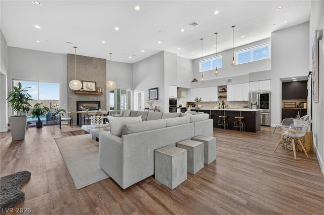 306 East Country Club Drive, Henderson, NV 89015
