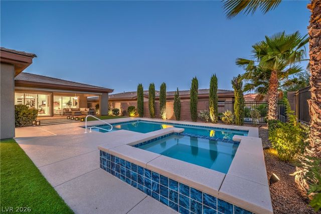 118 Reflection Cove Drive, Henderson, NV 89011