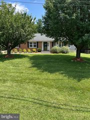 24611 RIDGE RD, Damascus, MD 20872