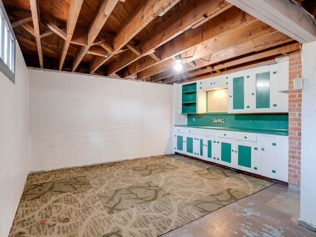 324 4th St, Cheney, WA 99004