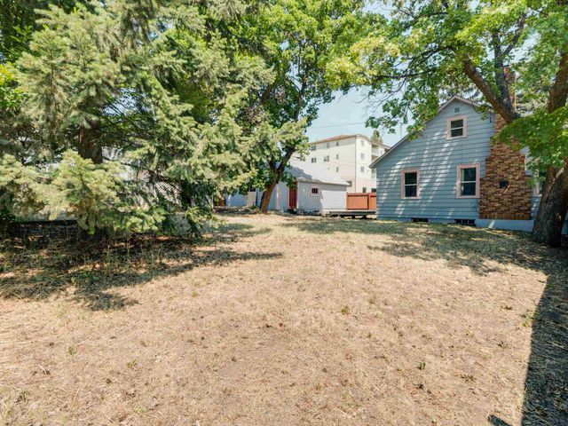 324 4th St, Cheney, WA 99004