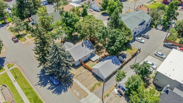 324 4th St, Cheney, WA 99004