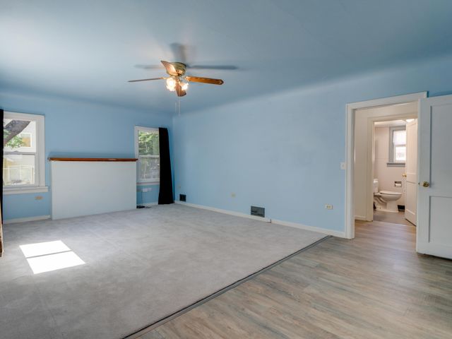 324 4th St, Cheney, WA 99004