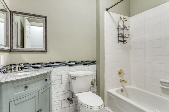 6740 E Park Drive, Fort Worth, TX 76132