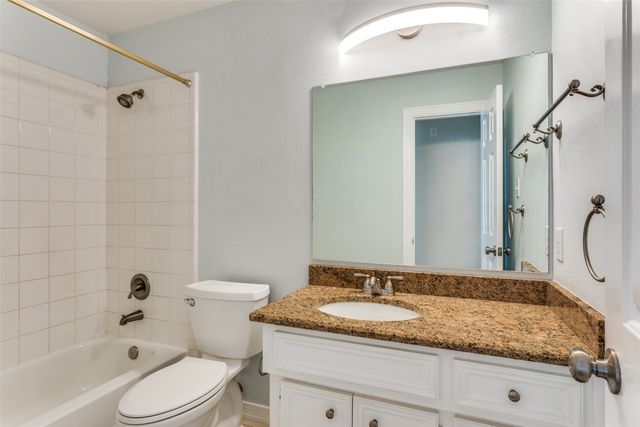 6740 E Park Drive, Fort Worth, TX 76132