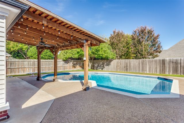 6740 E Park Drive, Fort Worth, TX 76132