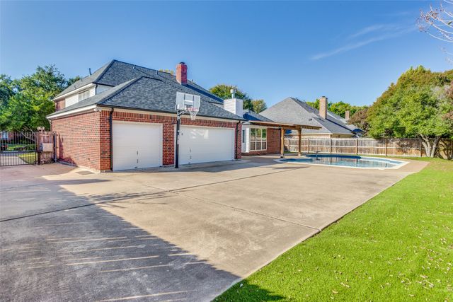 6740 E Park Drive, Fort Worth, TX 76132