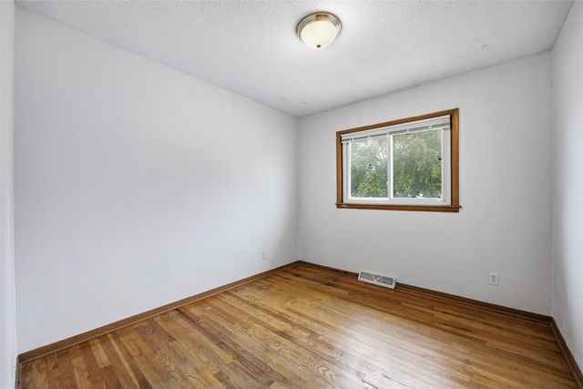 1870 26th Street, Marion, IA 52302