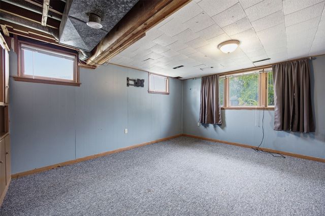 1870 26th Street, Marion, IA 52302