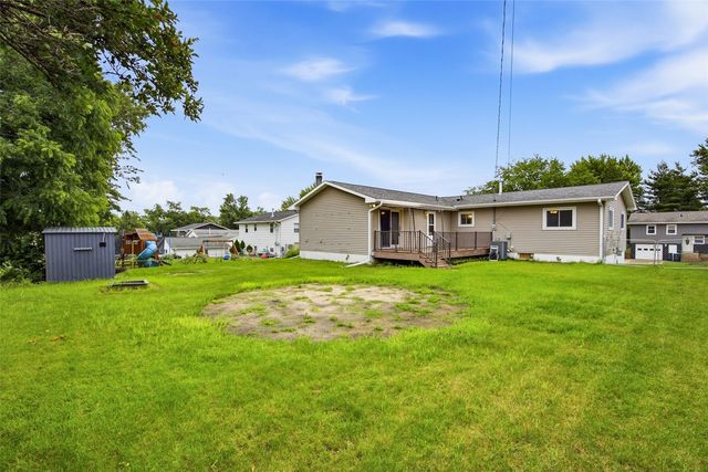 1870 26th Street, Marion, IA 52302