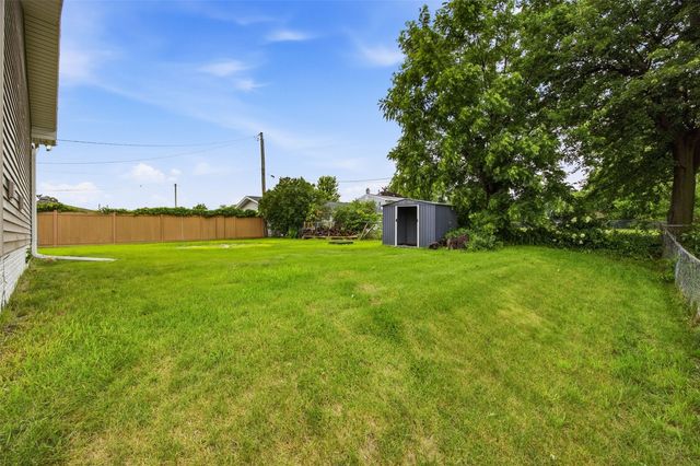 1870 26th Street, Marion, IA 52302