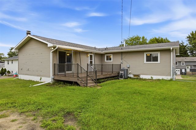 1870 26th Street, Marion, IA 52302