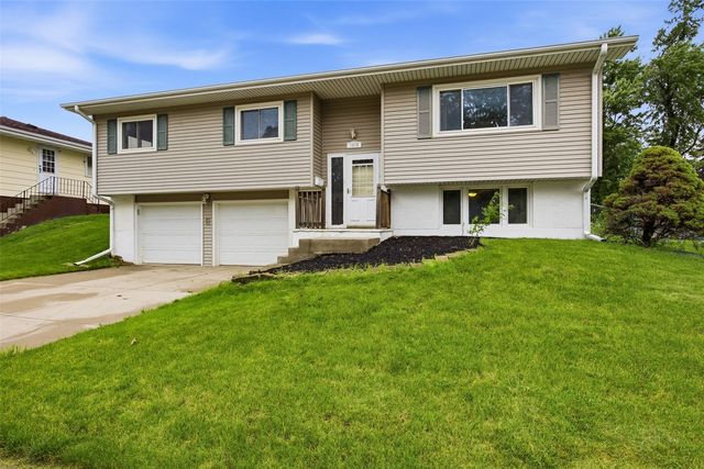 1870 26th Street, Marion, IA 52302