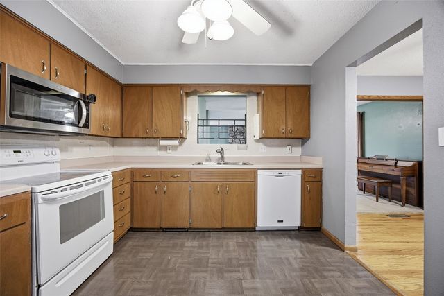 1870 26th Street, Marion, IA 52302