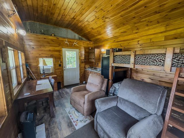 12141 Burton Hill Road, Glouster, OH 45732