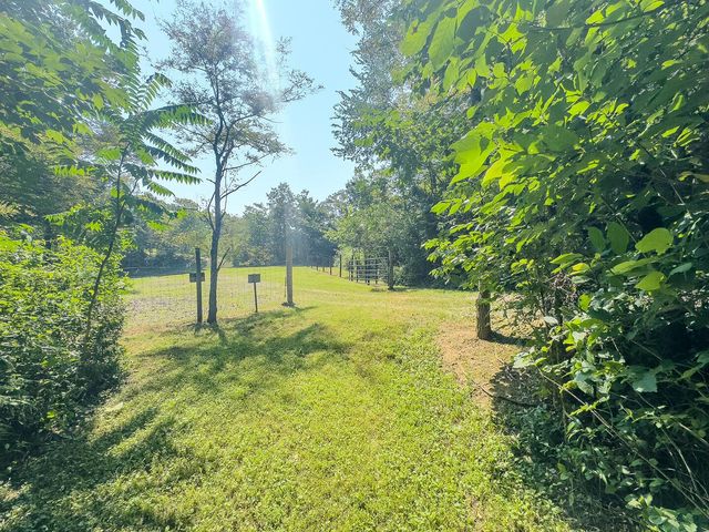 12141 Burton Hill Road, Glouster, OH 45732